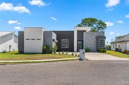 1102 Flamingo Avenue — Glenwood Oaks