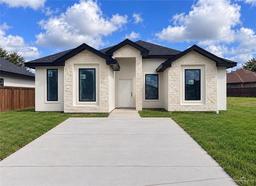 3333 Tulipan Avenue — La Quietud