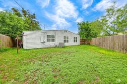 113 E 33rd Street — Pecan Grove