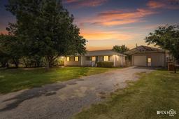 105 W Cottonwood Street