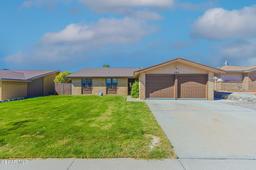 733 DERRICKSON Drive — Regal Crest