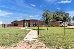 8917 W Swan Rd — Ocotillo Park