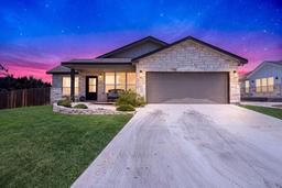 912 Smokey Oak Dr — Oaks of Windcrest