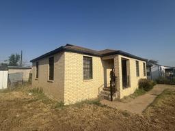 1222 Honeysuckle — Burnett Heights
