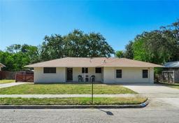 4809 River View — River Forest