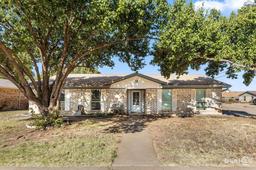 18 Anita Lane — Expressway Village