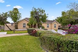 8400 N 29th Street — La Lomita