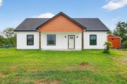 478 Saint Charles W — Holiday Beach Oak Shore