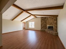 2704 Redbud Ave — Springdale