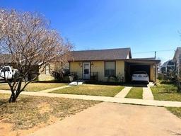 2503 W Washington Ave — College Heights
