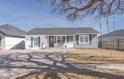 1404 Whitaker Ave — Highland