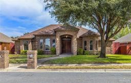2916 Violet Avenue — Las Banderas