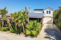 140 W Roberts Avenue — S1110