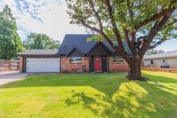 4521 Chisholm Trail