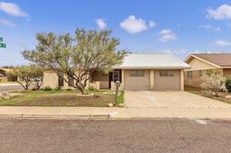 1844 E 51st St — Fleetwood