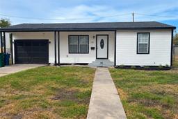 226 W Vanderbilt Drive — Arcadia Village