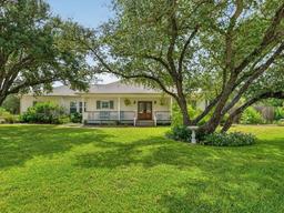 100 El Cid Drive — Spanish Woods Estates