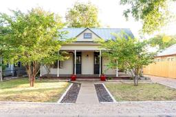 514 W Austin St — FBG Addition