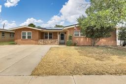 2425 E 21st St — Crescent Park
