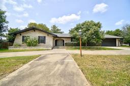 310 Fairview Dr — Rees