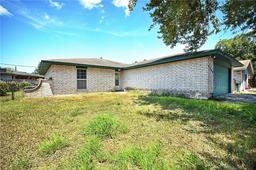 3809 Whitney Drive — Mulholland Heights
