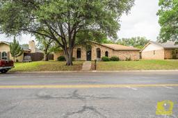 3205 Southland Boulevard — Meadowcreek