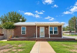 615 NW 10th St