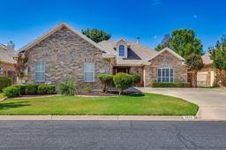 2026 Valleyview Drive — Bentwood Country Club Est