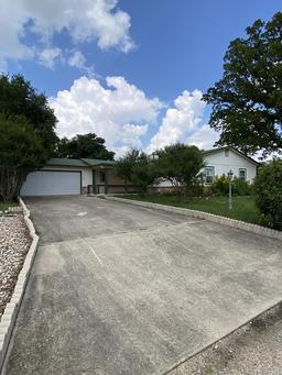 108 Dover Dr — Castlecomb
