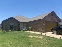 4406 Comanche Dr