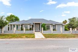 1470 Capistrano Dr — MISSION TRAILS