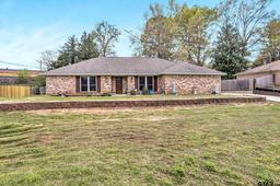 106 Forest South Dr, Whitehouse, TX 75791