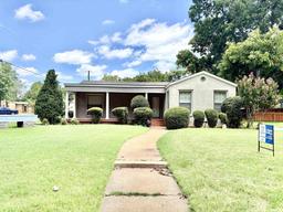 2511 Brook Avenue — Brook Village