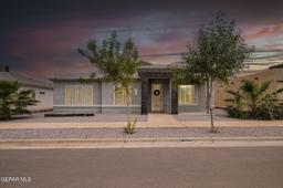 2704 MIKE PRICE Drive — Tierra Del Este