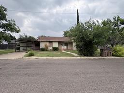 220 N Poe Street — Ellis