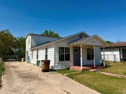 915 W Schunior Street — Smith
