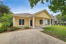 447 S Fuqua Street — MANNING MRKT SOUTH