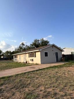 2502 Pecan Street — Golden