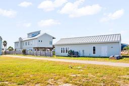 127 Twelfth Street — Mustang Island