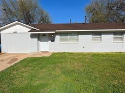 1409 Newhaven Road — Lynwood