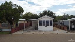 11 London Avenue — Lamplight Mobile Home