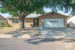 117 Inwood Drive — Metcalfe Heights