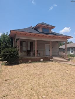 1106 Taylor Street — Floral Heights