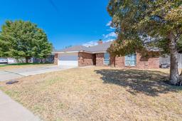 3604 Springmont Dr — Fairmont Park