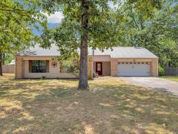 106 W Creek Drive