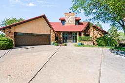 6212 WESTWOOD Drive