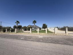 8960 W Swan Rd — Dobson