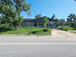 902 E Alberta Road — Colonia Esperanza
