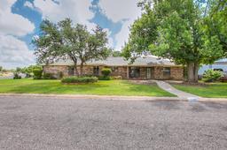 242 Burlington Road — Bluffs