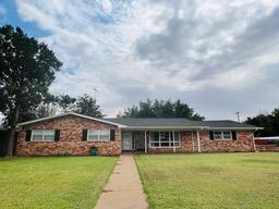 1302 Hester, Brownfield, TX 79316